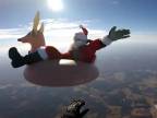 Santa na Rudolfovi brázdil oblohu