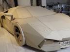 Lamborghini Aventador z kartónu (1:1 model)
