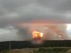 V ruskom meste Ačinsk vybuchol muničný sklad