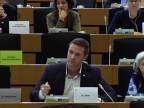M. Uhrík v europarlamente: Páni z Bruselu, poďte bývať do osád!