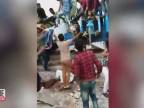 V zábavnom parku zomreli po odlomení ramena traja ľudia (India)