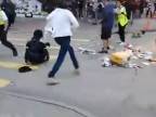Hong-Kongský policajt strelil protestujúcich