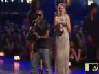 Kanye West na MTV Awards zosmiešnil Taylor Swift