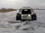 Ruské obojživelne vozidlo SHERP sa len tak nezastavi
