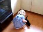 Dievčatko vs. mačička