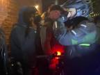 Napľula policajtovi do tváre (protesty v New Yorku)