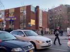 Šialená bitka o parkovacie miesto v newyorskom Queense