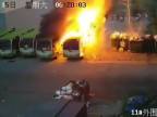 Výbuch elektrického autobusu