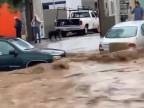 Blesková povodeň premenila mexické mesto Nogales na akvapark