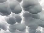 Zaujímavé oblaky mammatus nad španielskou Córdobou