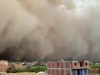 Masívna púštna búrka v Egypte