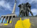 Pamätník Slavín sa stal obeťou modrej a žltej farby (Slovensko)