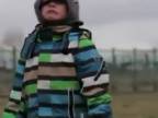 Uplakaný chlapček kráčal sám cez hranicu zo Záporožia do Poľska