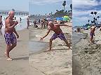 Starý pán sa zahrá na pláži s frisbee aj sám