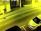 Kamerový záznam zo streľby pred barom Tepláreň na Zámockej ulici