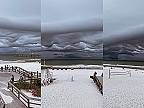 Asperitas - vzácne oblaky pozorované nad plážou Fort Walton (Florida)