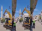 Turecko: Demolácia poškodeného minaretu nedopadla podľa plánu