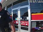 Policajt zastrelil ozbrojeného tínedžera pred obchodom v Gulfporte (USA)