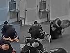 Paralyzovaný majstrom Jiu-Jitsu (Drsné zábery)