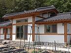 Proces stavby drevodomu v kórejskom štýle z tradičných aj moderných materiálov