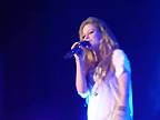 Avril Lavigne - I love you (Live 2011 Singapur)