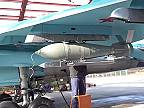 Takto vyzerá Su-34 so zavesenou bombou FAB-500 M62 s UMPK kitom
