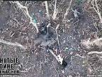 Ťažko ranených ukrajinských vojakov v jame dokončil ruský operátor dronu