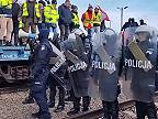 Poľský farmári zablokovali železnicu na protest proti Ukrajinskému obiliu