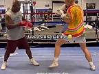 Ako sa pripravujú na spoločný zápas Jake Paul a Mike Tyson?