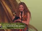 SHAKIRA Wins BEST LATIN POP ALBUM For 'LAS MUJERES YA NO LLORAN' | 2025 GRAMMYs