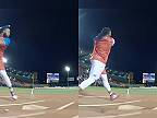 Pálkar Vladdy Guerrero Jr triafa loptičky kovovou pálkou, tie sú MLB zakázané