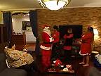 IVETA A MARCELA - Nevěrný Santa (Vánoční film)