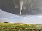 Celý životný cyklus ničivého tornáda, 77 minút v jednej minúte (Nebraska, USA)