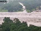 Bleskové povodne na Llano River zachytené na videu: rieka stúpla za minúty