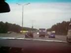 BMW M5 vs. Audi RS4 na ruskej diaľnici