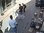Muža v Istanbule zbili a bodli nožom po obvinení z obťažovania dievčiny