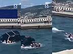 Talianski kadeti zachránili muža z potápajúceho sa auta v meste Terst