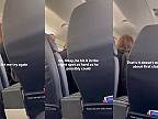 Žena na United Airlines chcela vyhodiť muža z lietadla za kopnutie do sedadla