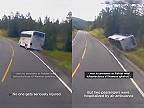 Turistický autobus sa prevrátil na diaľnici v Nórsku, zranených je 11 ľudí