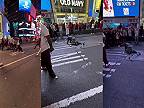 Brutálny útok skupiny mužov na Times Square v New Yorku