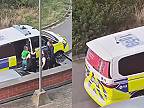 Belgický policajt sa so ženou, ktorá kládla odpor nebabral, dostala facku