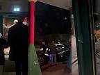 Maskovaný „Francúz” napadol ženu, ktorá natáčala vyčíňanie skupiny „študentov”