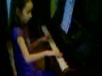 Klavír a Viki