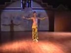 Úžasný turecký brušný tanečník