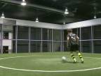 Footbonaut - nové zariadenie na tréning futbalistov