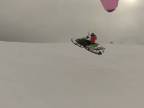 Paragliding + snežný skúter = parasledding