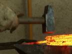 Kováč vyrobil nôž z meteoritu