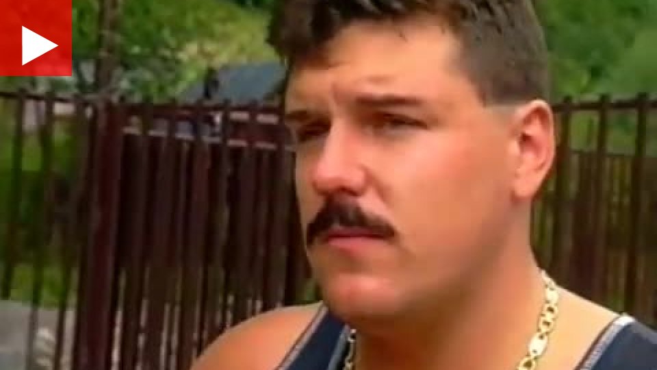 Mikuláš Černák v najlepšej forme ako chovateľ tigrov - Mojevideo