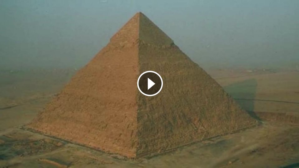 пирамида хеопса имеет форму. площадь основания пирамиды хеопса. розовая пирамида египет. лабиринт в пирамиде хеопса. пирамида хеопса имеет форму.