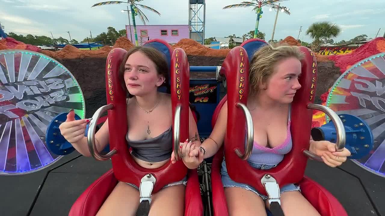 katapult, prak, sling shot, výstrih, dekolt, teenky, pekné ženy, pekné diev...